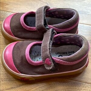 See Kai Run - Girls Maryjane Sneaker - Toddler Size 5 - Hearts